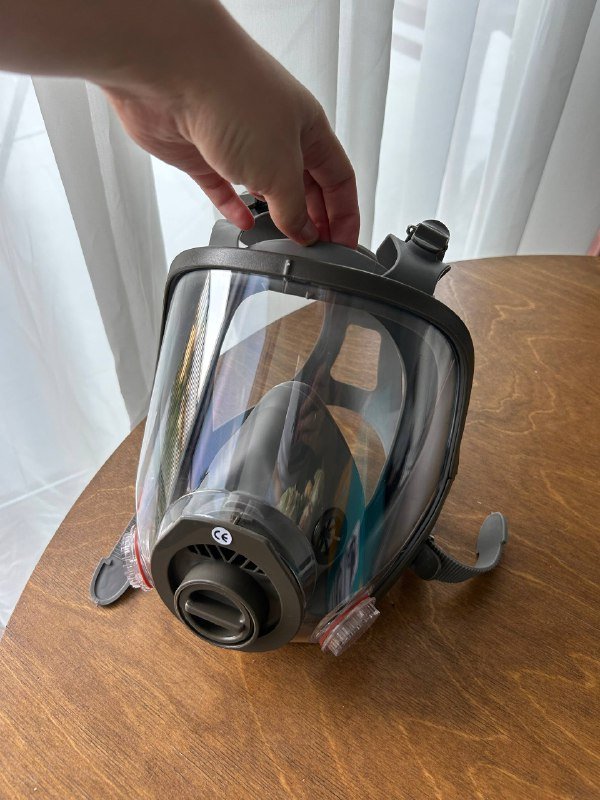 Противогаз силиконовый полно-лицевой с карбоновым фильтром