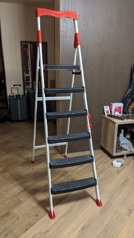 Джойстик Xbox, лестница, набор для ремонта, теннисная ракетка, драцена в горшке 2