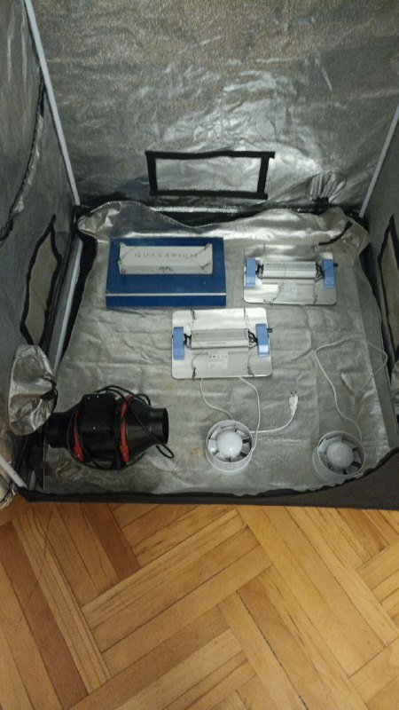 Бокс с вентиляторами и лампами 100х100х200 2