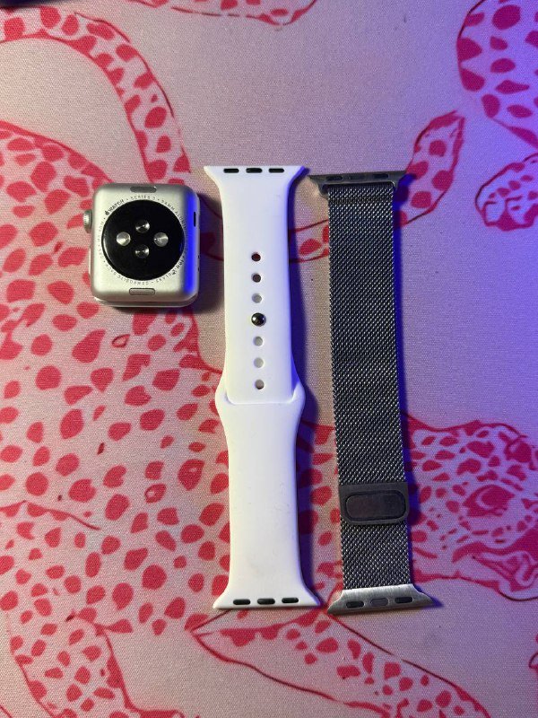 Часы Apple Watch Series 3 38 mm с ремешками и зарядкой