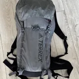 Туристический рюкзак Adidas Terrex 1