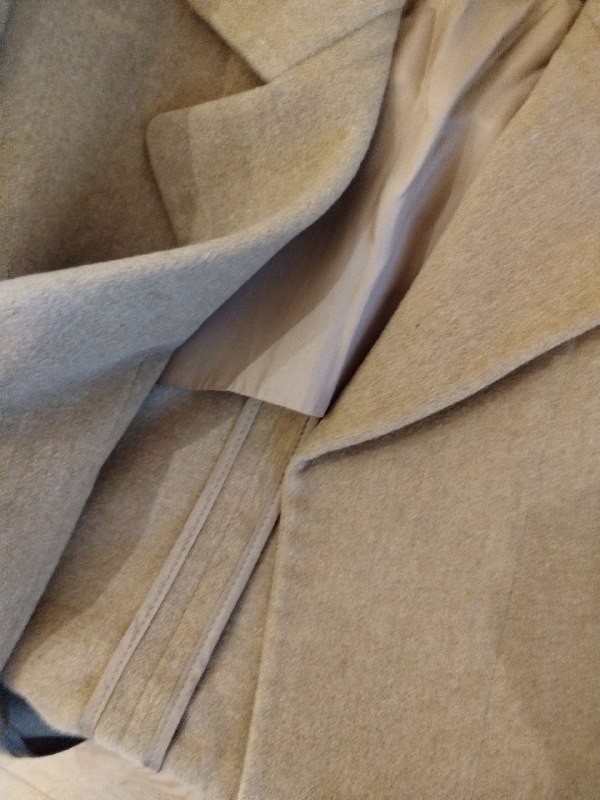 Лёгкое кашемировое полупальто, Пуховая жилетка, Кашемировое платье, Свитер, Джемпер, Ботинки, Кроссовки, Туфли, Снуд, Плед 2