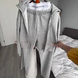 Женский спортивный костюм 1