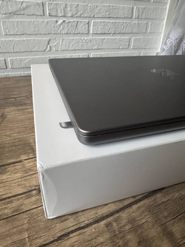 Macbook Pro 14 Inch 2023 M2 Pro 1TB SSD 7