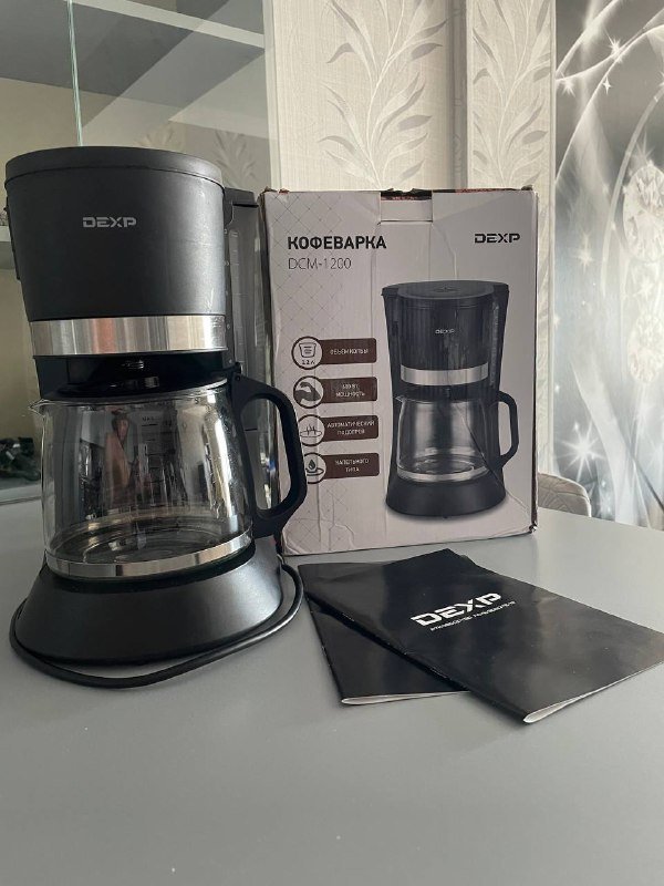 Капельная кофеварка DEXP