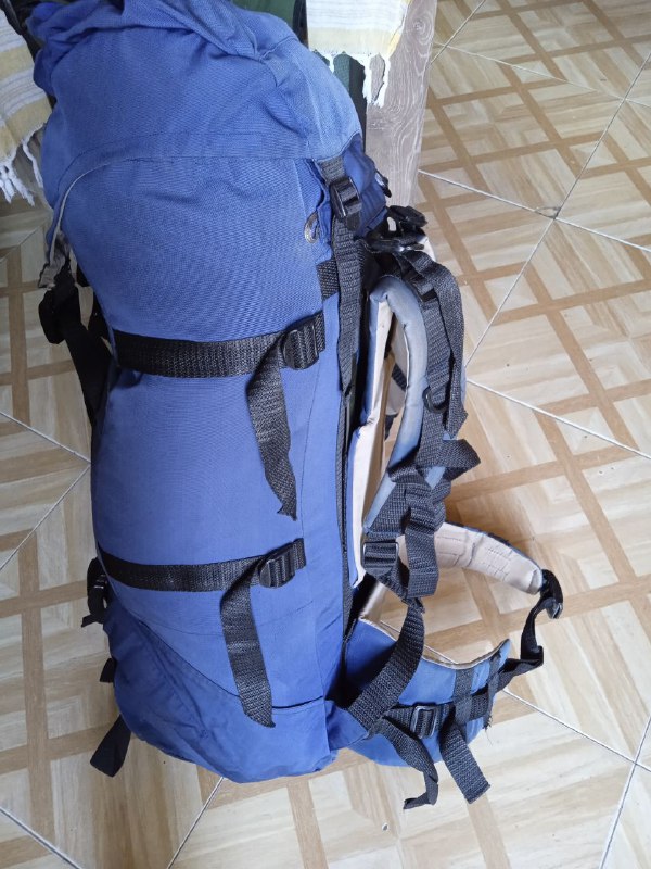 Котелки титановые, рюкзаки, спальный мешок, коврик, солнечная батарея 8