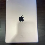 MacBook Air 2018, iPad Pro 10.5 2018 2