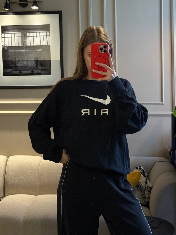 Спортивная сумка, свитшоты Nike Air Jordan, ветровка Puma, футболка Nike Jordan 5