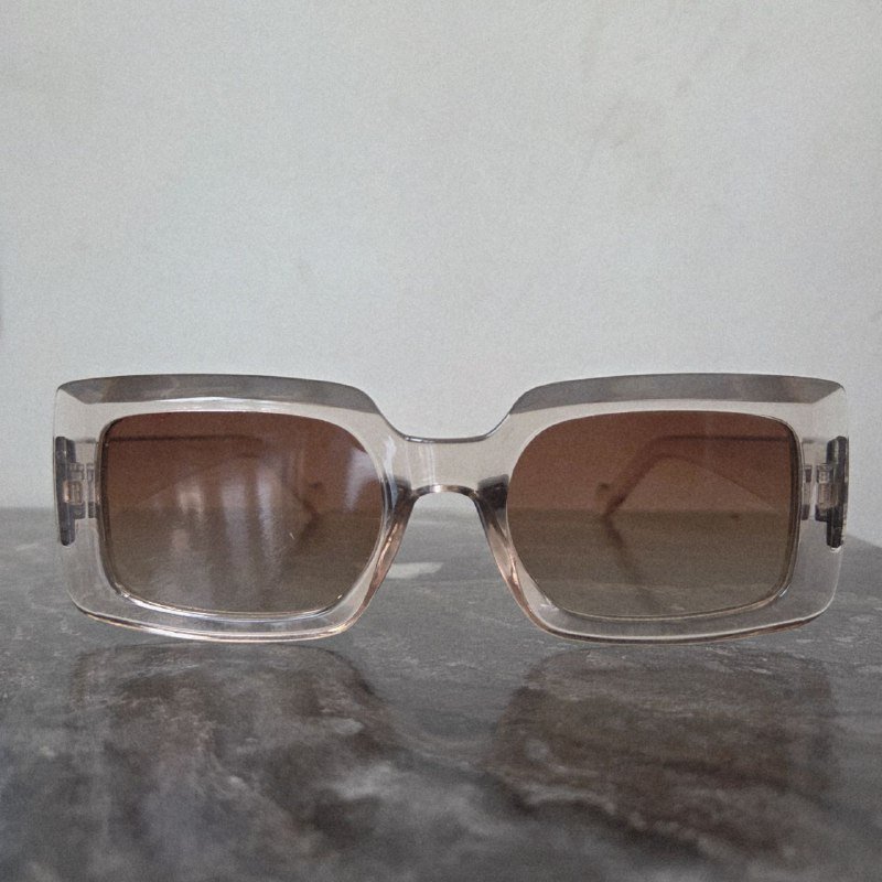 Мужская кепка, ножницы, женские очки, женская обувь, кофта, платья, халат, бриджи 3