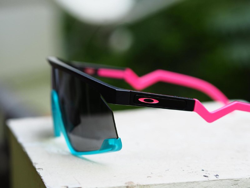 Спортивные очки Oakley BXTR