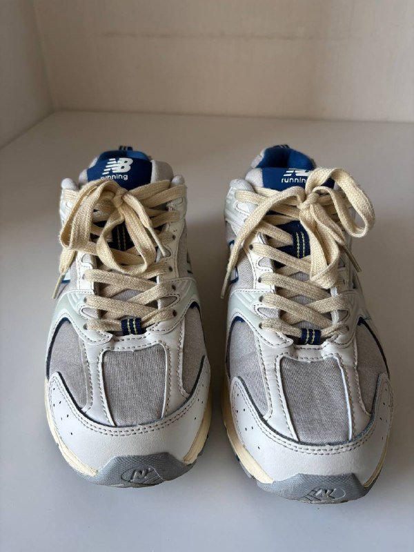Кроссовки New Balance женские 38 размер 3