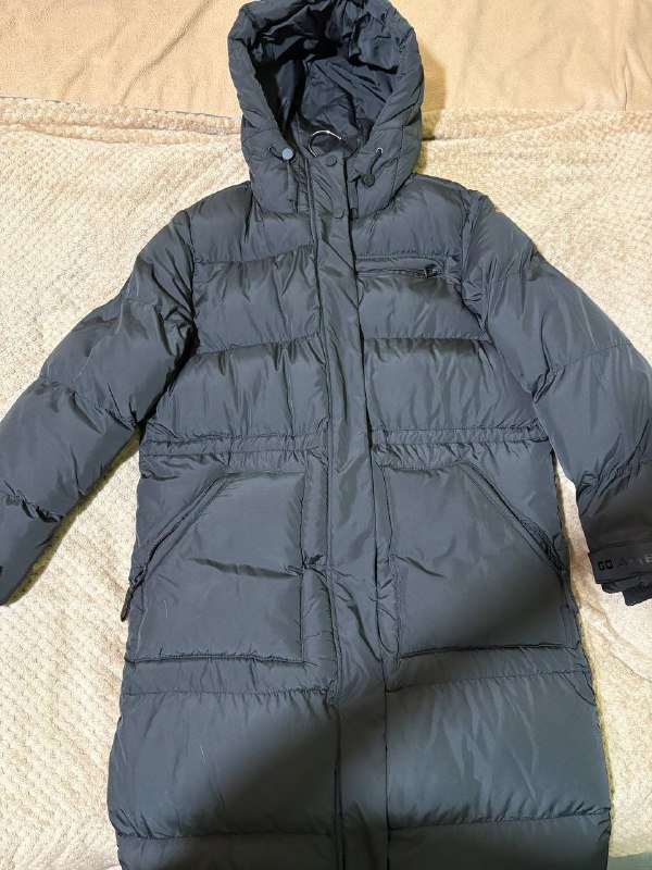 Женский зимний пуховик размер S