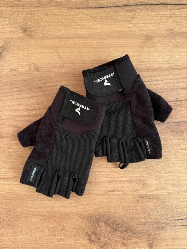 Спортивные перчатки размер М