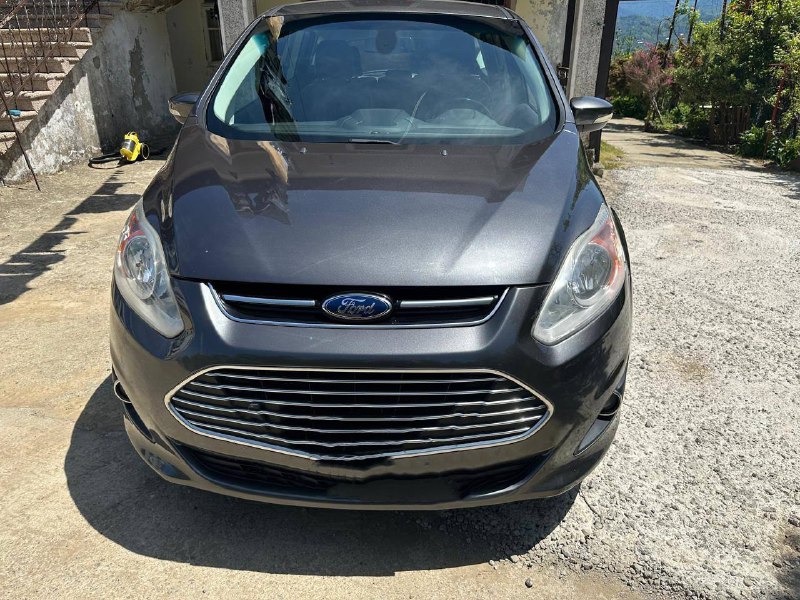 Ford C-Max гибрид 2016 года