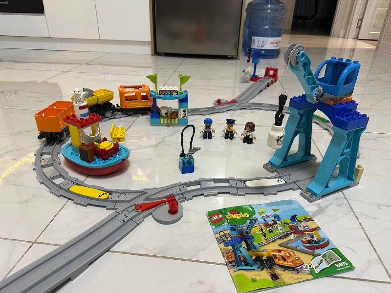 Lego Duplo поезд