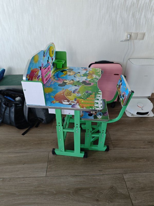 растущий стол и стул комплект