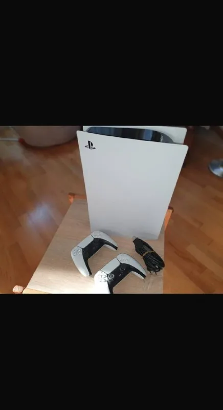 PlayStation 5, 2 джойстика, кабели 1