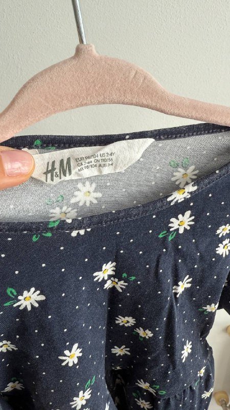 Платье H&M, рубашка Вайкики, джинсы, платье нарядное 92-104 2