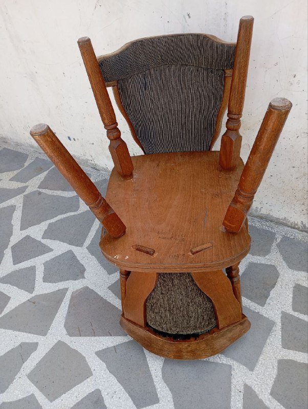 Два деревянных стула на реставрацию 2