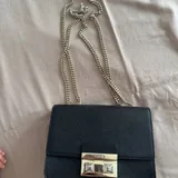 Сумка Furla, сумка Guess 2
