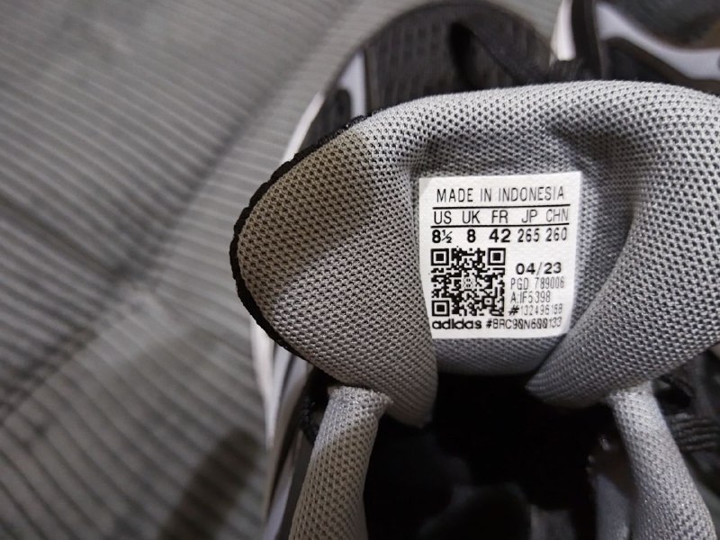 кроссовки Adidas 2