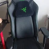 Игровое кресло, монитор и игровой стол 1
