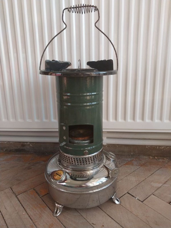 Старая керосиновая лампа 2