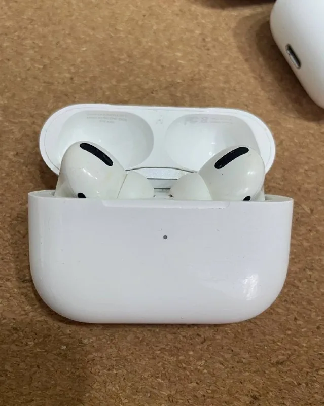 Кейс для AirPods Pro 1 поколения