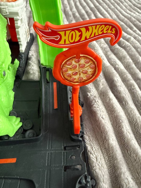 Игровой трек Hot Wheels аллигатор 4
