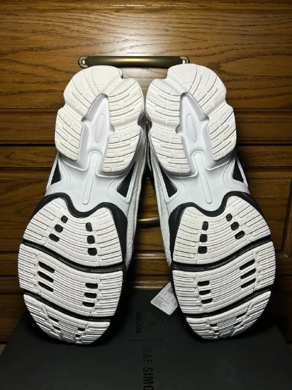 Adidas x RAF Simons Replicant кроссовки 1