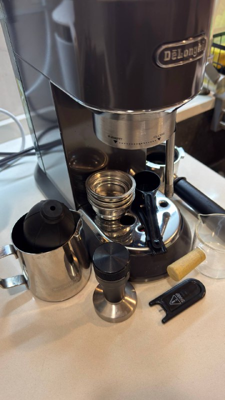 Кофе машина Delonghi EC885 2