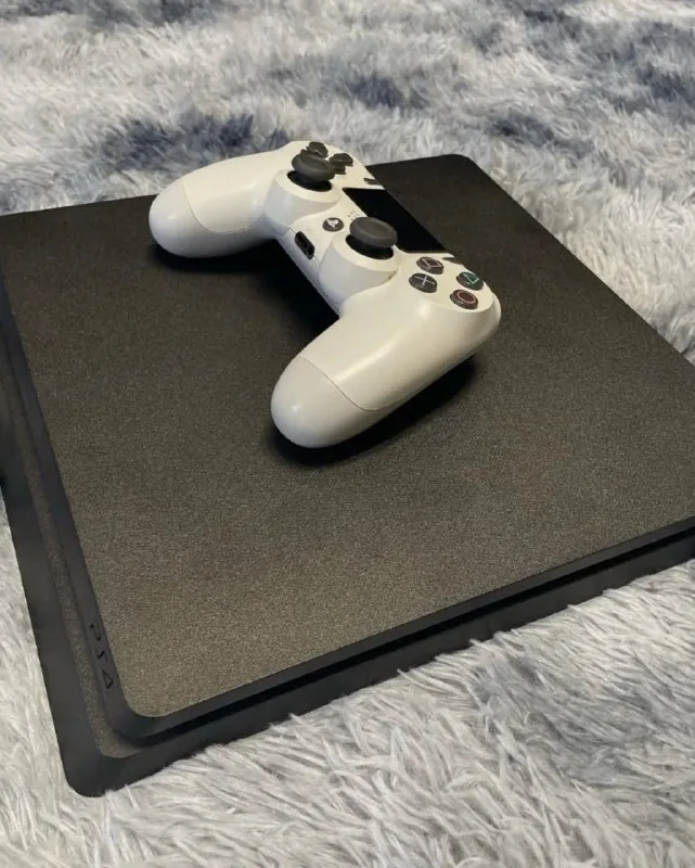 Sony PlayStation 4 Slim 1TB 1
