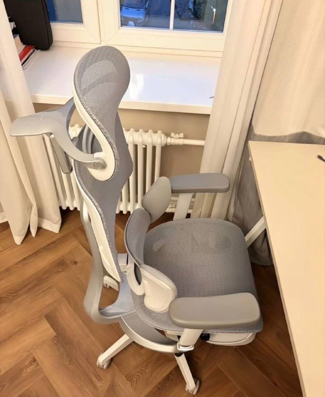 Офисное компьютерное кресло с поддержкой поясницы и подголовником 2