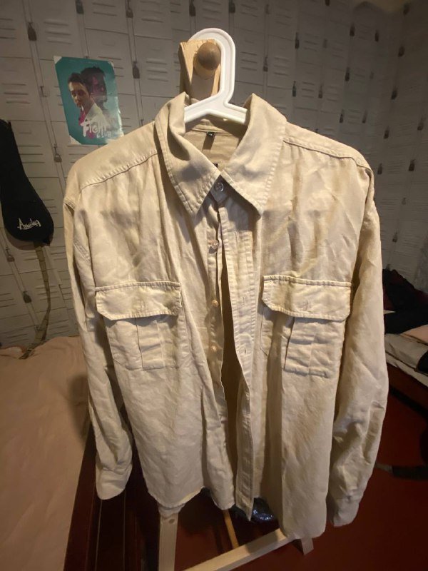 Зауженные коричневые штаны, бежевая рубашка размер М 4