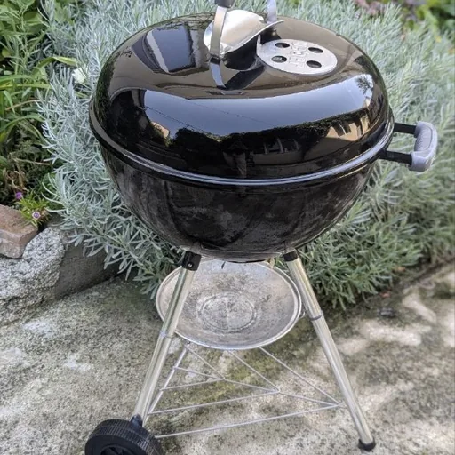 Гриль-барбекю WEBER 47см