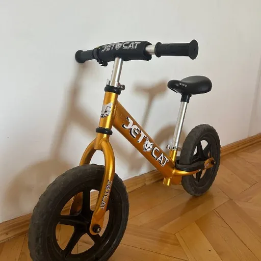 Беговел Jetcat 12