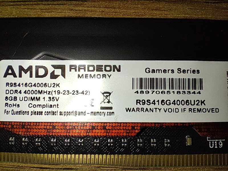 Память DDR4 AMD Radeon 16GB 4000MHz 2×8GB