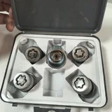 Оригинальные колесные секретки Toyota Lexus 2