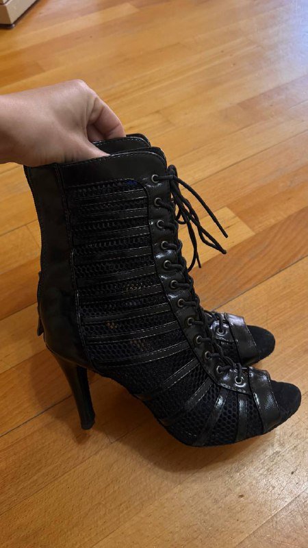 Женские танцевальные туфли черные на шнуровке 2