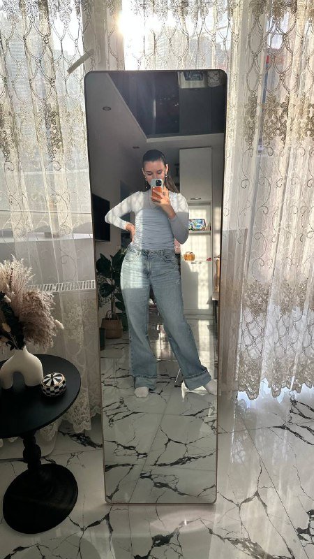 Напольное зеркало с рамой цвета Шампань 2