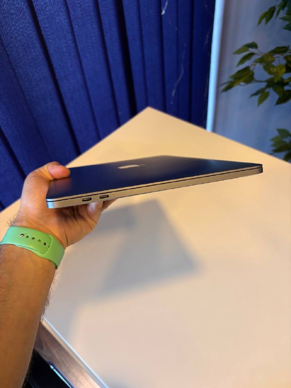 MacBook Pro 2016 i5 8/256GB 5