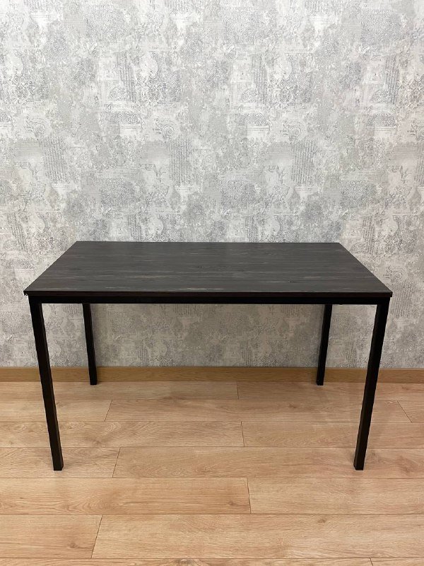 Письменный стол 140х70 см