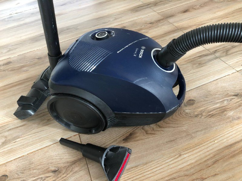 Компактный пылесос BOSCH BGLS2BU2