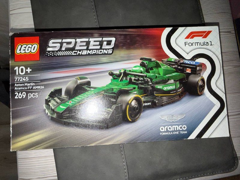 Лего Aston Martin Aramco F1 AMR24