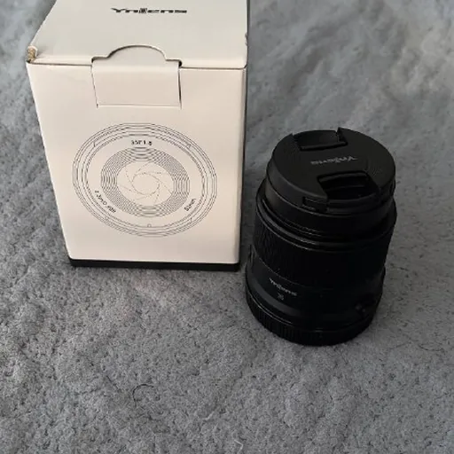 Canon lens Yongnuo YN 35mm F1.8