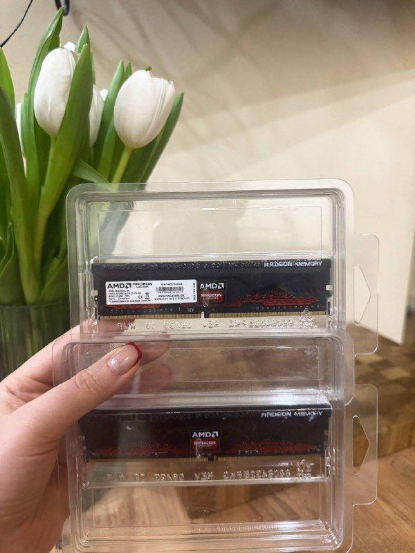 Оперативная память AMD Radeon R9 16GB DDR4 4000MHz