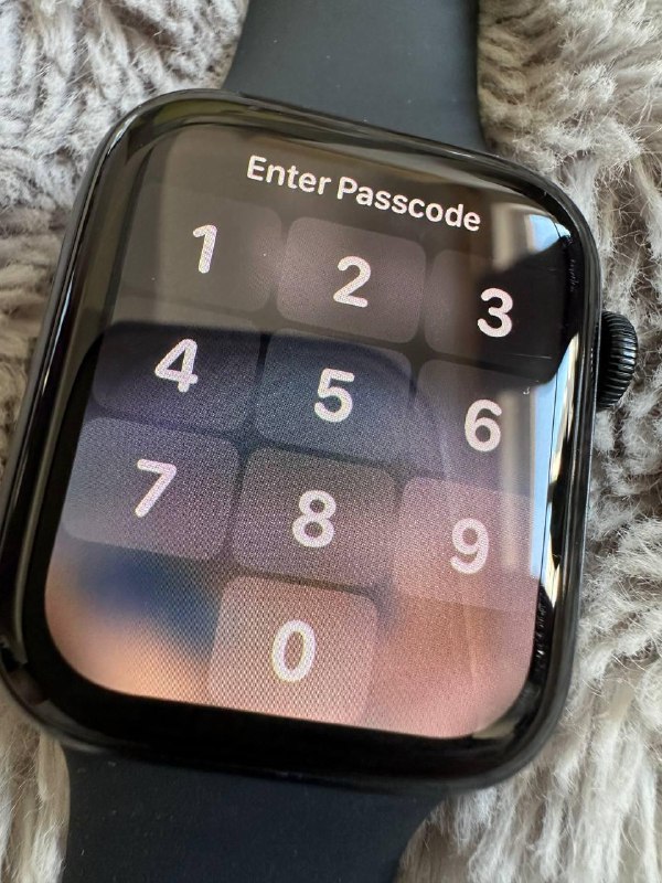 Apple Watch SE series 2 44mm, battery 97%, charger included 2