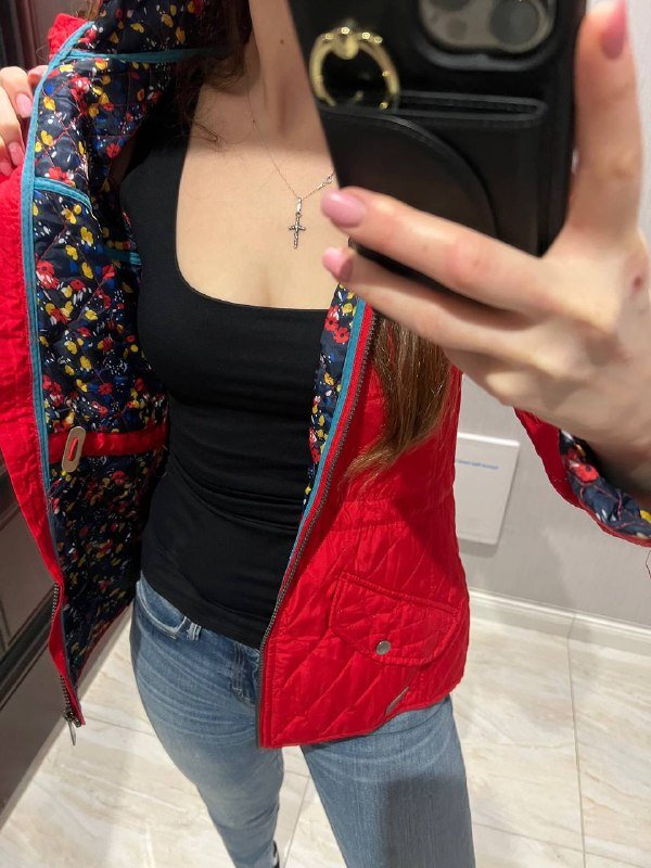 красная куртка Regatta с принтом размер s/m 3