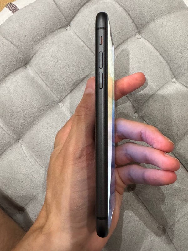 iPhone 11 64GB черный 3