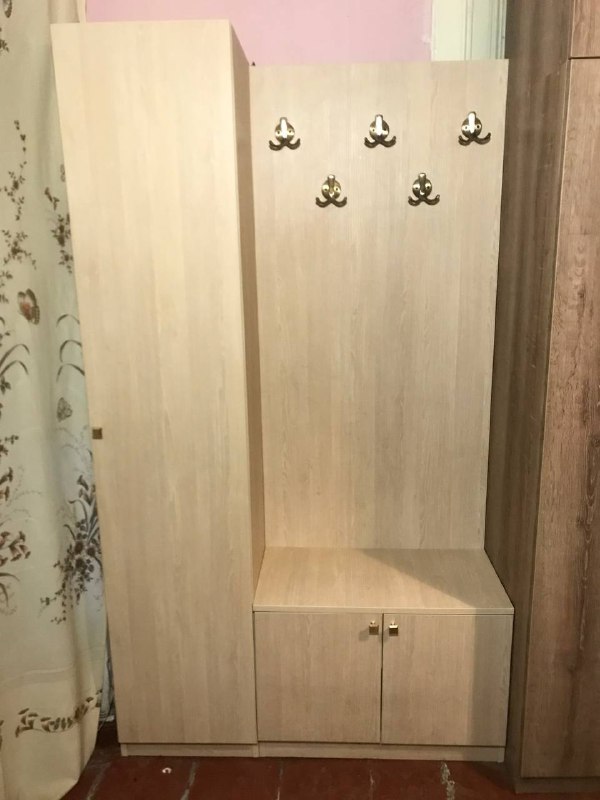 Шкаф с антресолью, прихожая, стол с ящиками 3